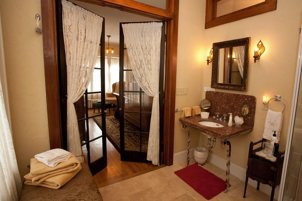 הרטפורד Westphal Mansion Inn Bed & Breakfast מראה חיצוני תמונה