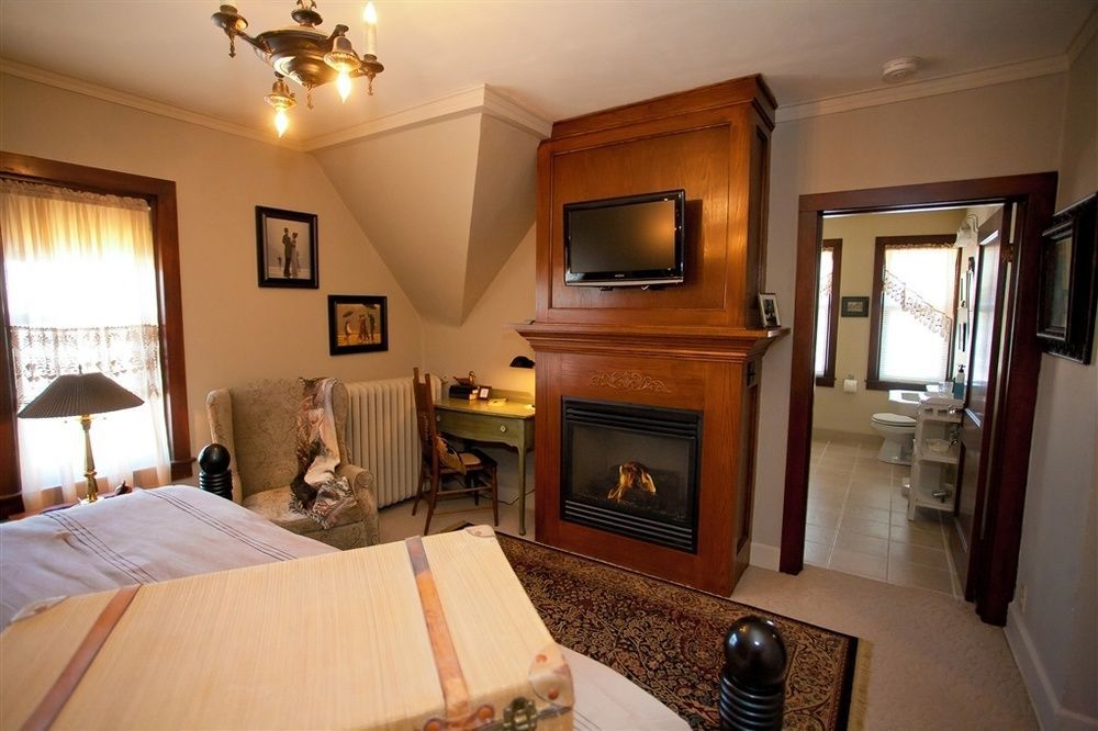 הרטפורד Westphal Mansion Inn Bed & Breakfast מראה חיצוני תמונה